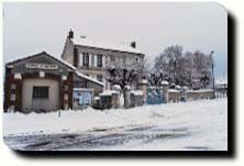 la mairie de Venouse sous la neige